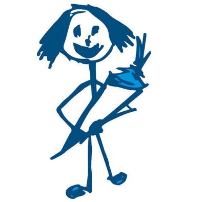 Strichmännchen als Schulkind mit einer Schultüte in der Hand